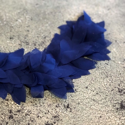 Шифоновые лепестки на ленте, отрез 45 см, цвет темно-синий