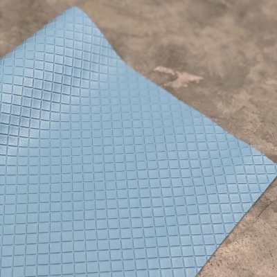Кожзам на тканевой основе в ромбик, отрез 34х45 см, цвет голубой